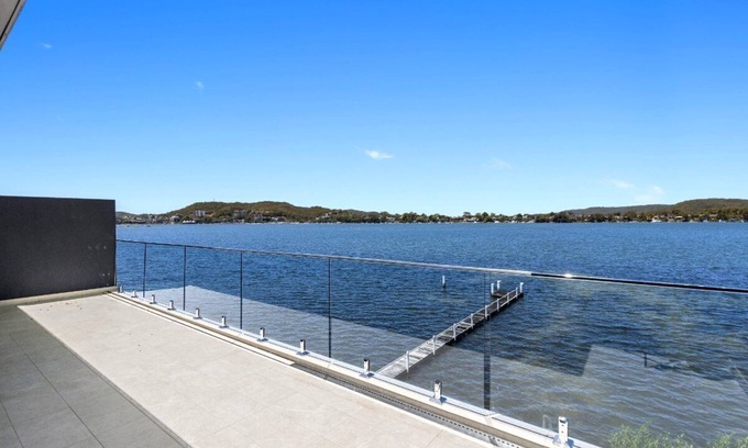 Point Clare Casa | A Waterfront at Point Clare