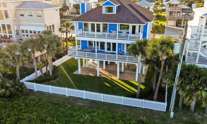 Pirates Beach West Casa | A Wave From It All Breathtaking views, fenced yard, A Wave From It All