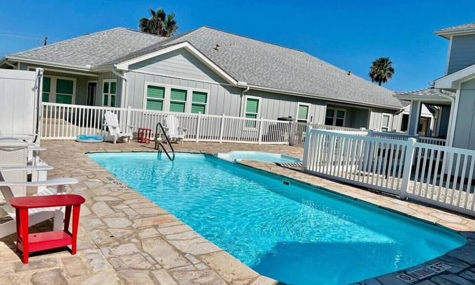 Safe Harbor Condominio | A Wave from It All where the stress is washed away, and serenity takes over