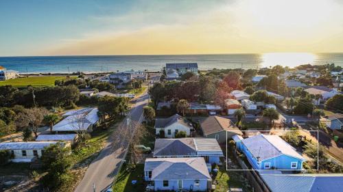 Laguna Beach Casa | A Wave From It All in Laguna Beach Large Patio Sleeps 4 Dog Ok