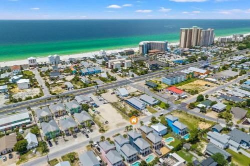 Holiday Beach Casa | A Wave from it All by Emerald Coast Retreats