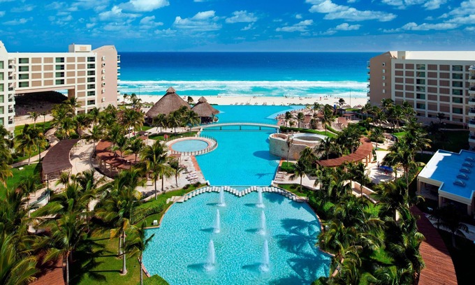 La Isla Complejo | A week-long beachfront vacation at the Westin Lagunamar Cancun 2BR Lock-off