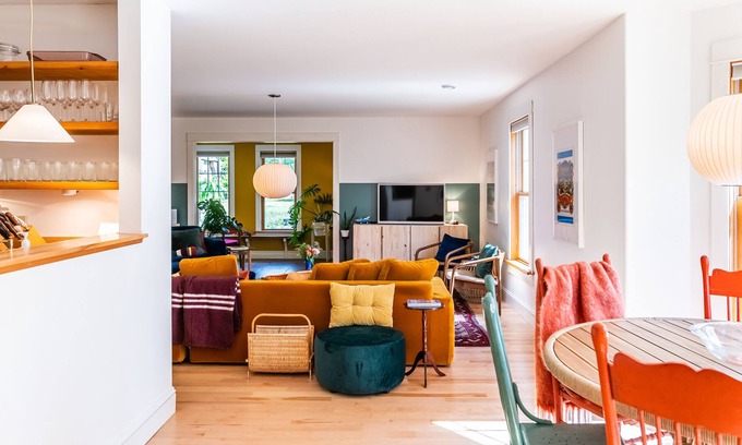 Newport Landing Cabaña | A well-appointed cottage tucked away on the Gaspereau Mountain.