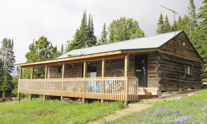 Shell Cabina | Nuevo listado - Una cabaña de rosas occidentales, Shell, WY