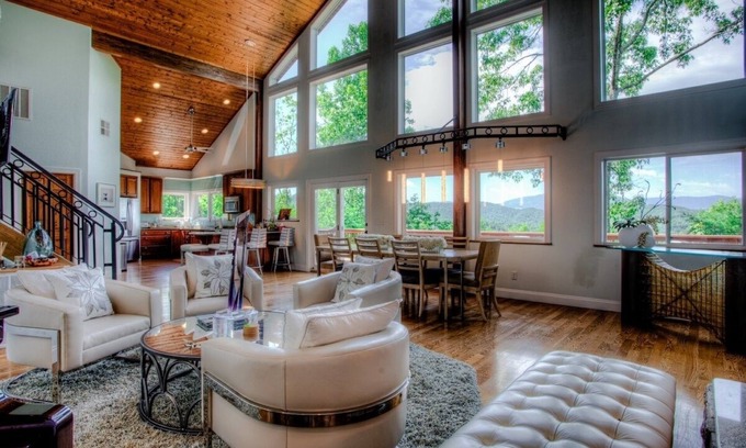 Rambling Ridge Casa | Una Secuencia Susurrante-Simplemente Lujosa, Espectacular, Exclusiva y Caliente TUB-Cerca de Hendersonville