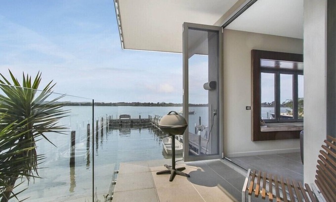 Metung Apartamento | A Window on the Bay: un espacioso y confortable apartamento boutique con frente de agua absoluto