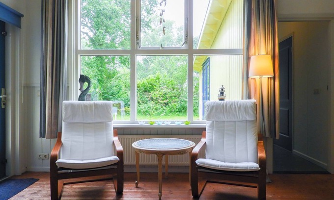 Nieuw-Haamstede Casa | a wonderful and atmospheric holiday home for 6 persons near the sea, the dunes and the forest in Burgh-Haamstede
