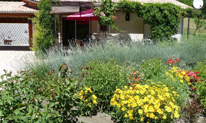 Noyers-sur-Jabron Cabaña | Un remanso de paz para los amantes de la naturaleza.
