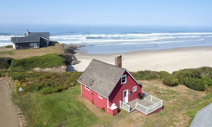 Yachats Casa | ¡Un clásico de Yachats con una increíble vista al mar, piscinas de marea y playa de arena! ¡NOCHE LIBRE!