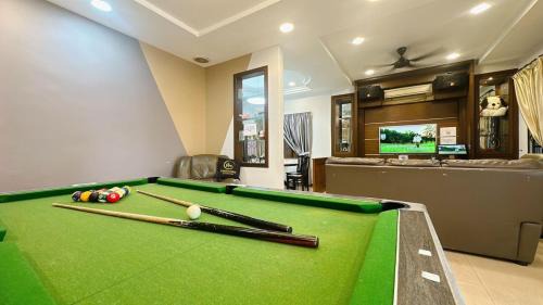 Taman Johor Jaya Casa | A09 Dedap Johor Jaya Karaoke Family House
