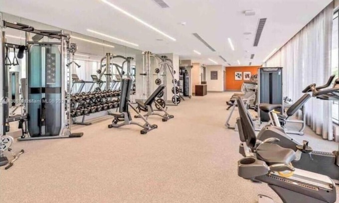 Doral Apartamento | A1606B Cozy Lil' place in Downtown Doral
