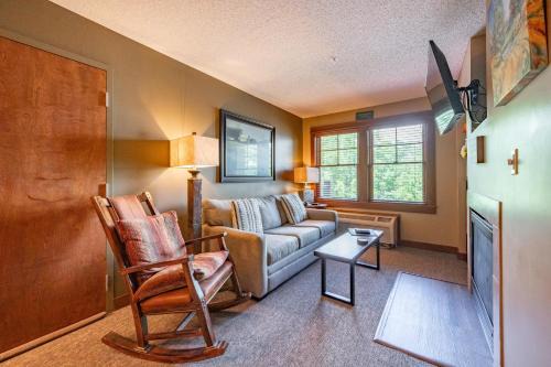 Thayerville Apartamento | A211 One Bedroom Lake View