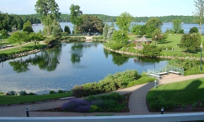 Elkhart Lake Complejo | Osthoff Resort # 1 en el Medio Oeste (Conde Nast) AAA 4 Diamond agua, Golf, Spa