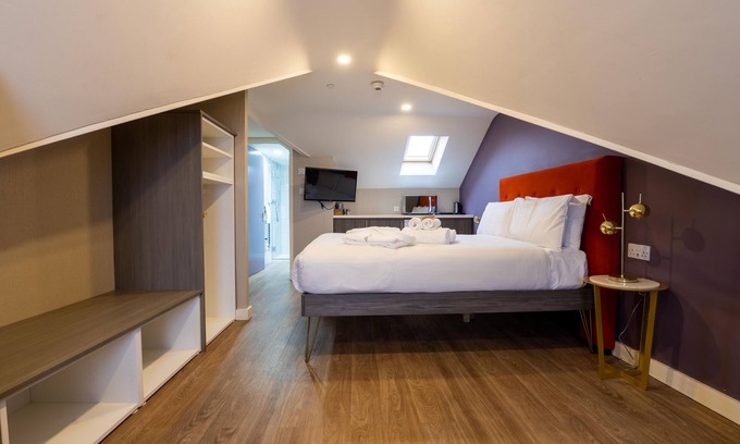 Riverside Casa | Aaron Wise - 62 Plantagenet Street