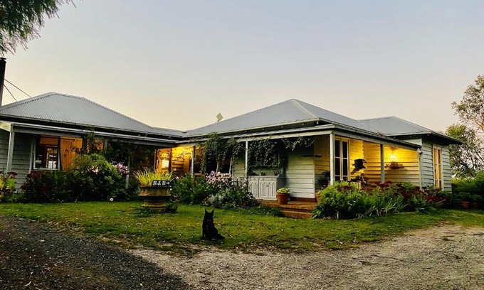 Fish Creek Cama Y Desayuno | Aashay Country Stay
