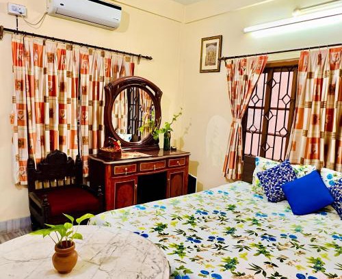 Tala Apartamento | Aastha Apartment with 2 bedroom,Antique Furniture, AC and Kitchen