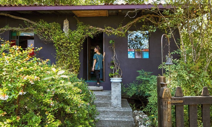 Valle de Bravo Casa | AAV | El Vagón—Diseño único con terraza elevada.