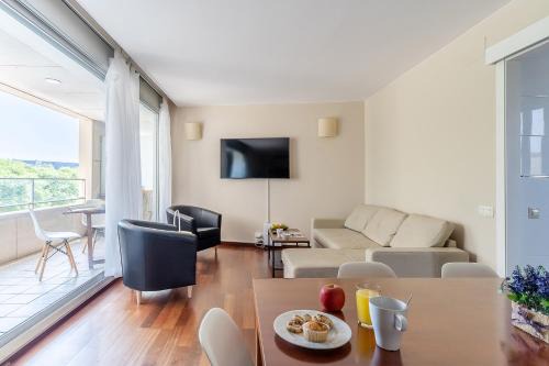 Barcelona Apartamento | AB Diagonal Sant Adrià de Besòs