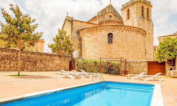 Besalú Apartamento | ABADIA SWIMING POOL Seule piscine du centre historique