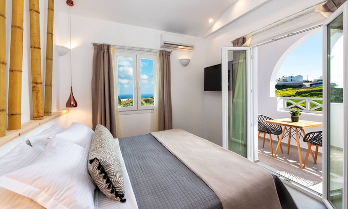 Fira Hotel | Abasa Suites