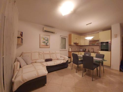 Kastel Gomilica Apartamento | Abbadessa