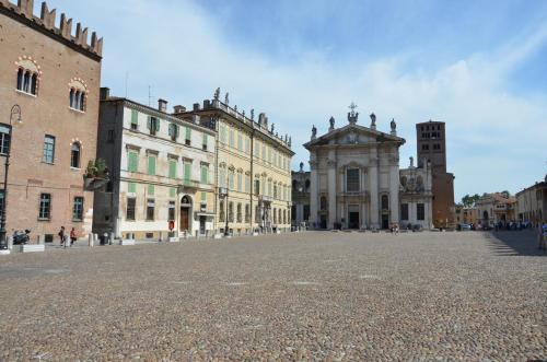 Old Town Cama Y Desayuno | Abbazia Bed & Breakfast, MantegnaHotels