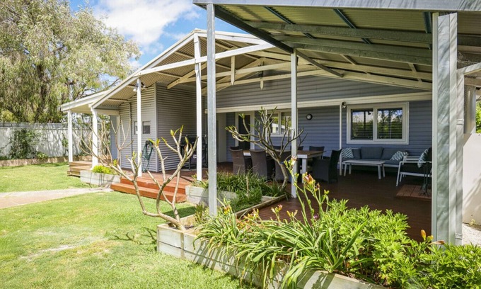 Abbey Casa | Abbey Bay Cottage - Pet Friendly, Wifi, Busselton