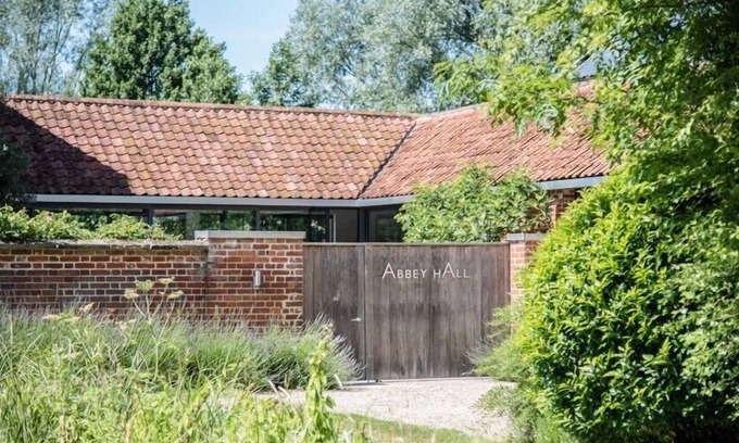 Eye Casa | Abbey Hall Haus, Eye