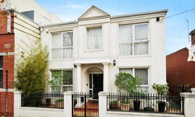 Abbotsford Casa | Abbotsford Private Rooms & Pods - 15 Charles Homestay