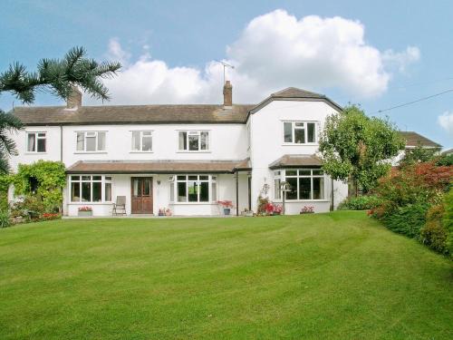 Devizes Casa | Abbotts Ball Farm
