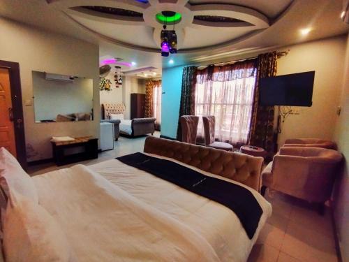 Mingora Hotel | Abeer Hotel Swat by Khan Familia Travels