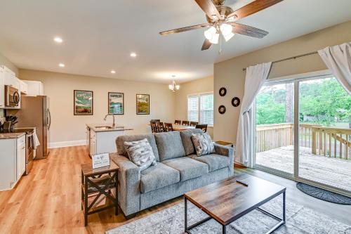 Southern Pines Casa | Aberdeen Rental on Golf Course 2 Mi to Downtown!