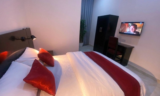 Abuja Hotel | Abi's Hotel- Luxury Hotel /WIFI/ 24hrs Security/ 10mins from the Airport