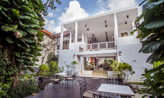 Umalas Hotel | Abian Biu Mansion