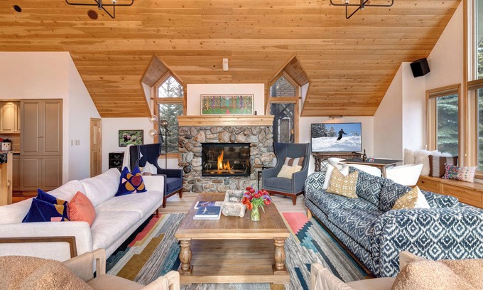 Teton Pines Casa | Abode at Golden Spruce | Prime Location for All Seasons