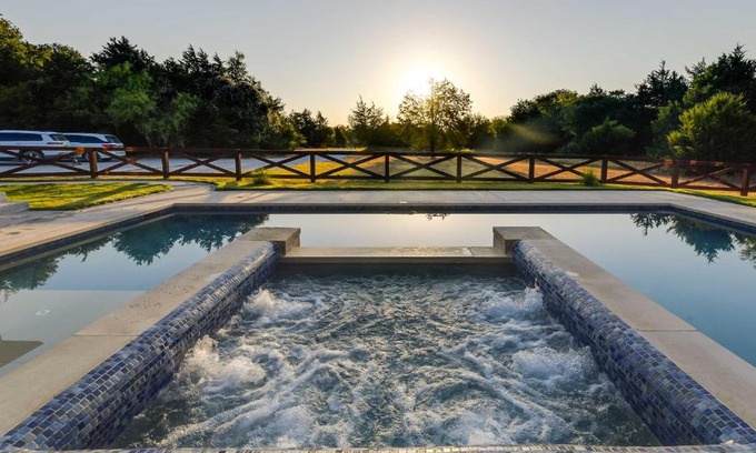Whitney Casa | about 11 Mi to Lake Whitney Tree-Lined Cabin with Deck