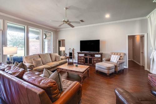 Aubrey Casa | about 3 Mi to Dtwn Aubrey Vacation Rental with Patio!