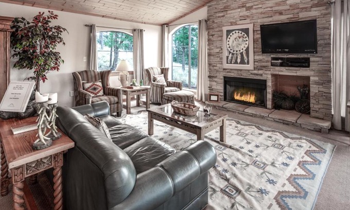 Ruidoso Casa | About Time, 3 Bedrooms, Fireplace, Gas Grill, WiFi, Sleeps 8