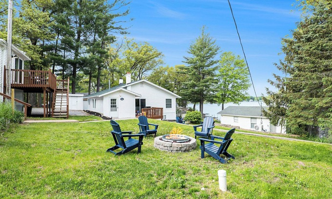 White Cloud Cabina | Above All Cottage On Diamond Lake
