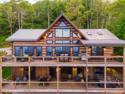 Boone Casa | Above and Beyond