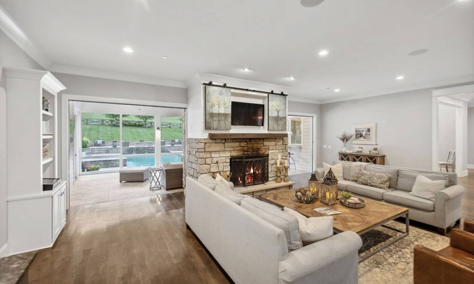 Mooreland Estates Casa | Above Nashville Bluegrass Retreat| BrentwoodI Pool/Spa| Private