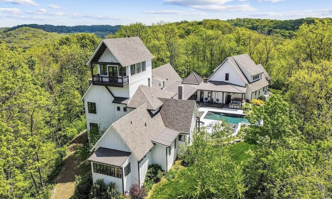 Franklin Casa | Above Nashville Eagle's View | Pool&Spa I Sauna&Cold Plunge I Luxury Services