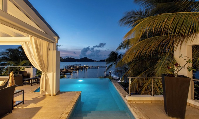 Maho Villa | Abracadabra in Aquamarina by Personal Villas - Breathtaking Spectacular Escape