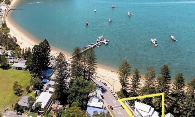 Patonga Casa | Absolute Beach Front House Panoramic Views