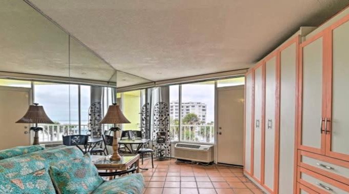 Ormond Beach Casa | Absolute Beach - Sea View at Symphony Beach Club!