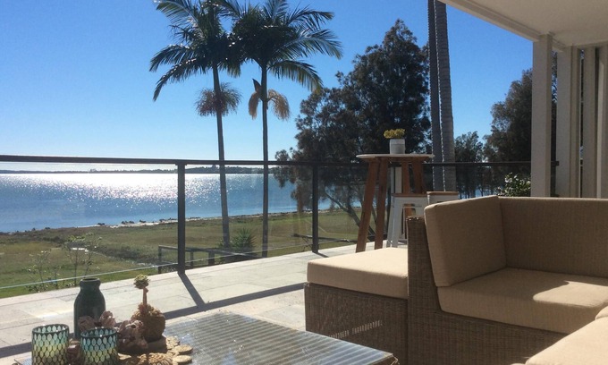 Killarney Vale Casa | Lakefront & Beach Paradise perfecto para familias, parejas y grupos pequeños