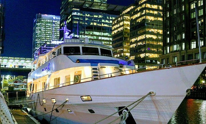 Canary Wharf Alquiler De Eote | Absolute Pleasure Yacht