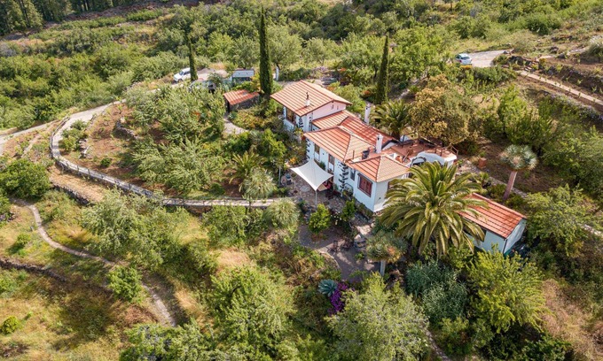 Las Tricias Casa | Absolute Ruhe und Alleinlage Über den Wolken, 30.000m²altkanarischesweingut,pool