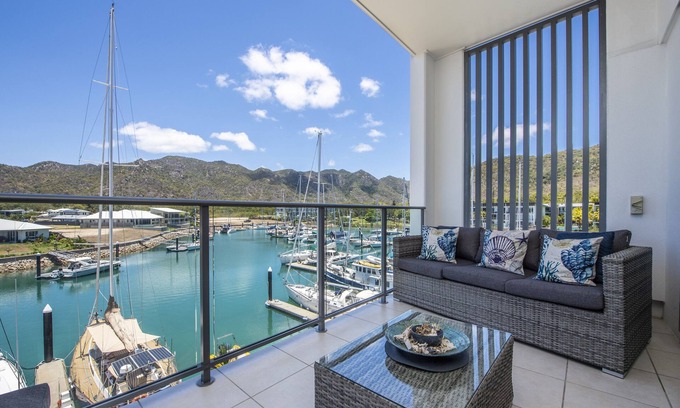 Nelly Bay Casa | Absolute Waterfront Magnetic Island