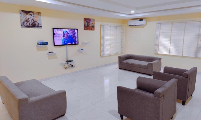 Orozo Apartamento | Abuja Shortlet City with 24hr power, Wifi, Fully Secured Environment